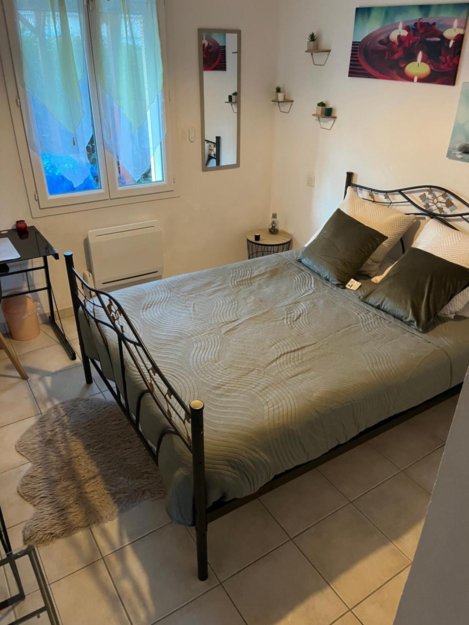 Chambre Zen Saint-Medard-de-Guizieres Exterior foto